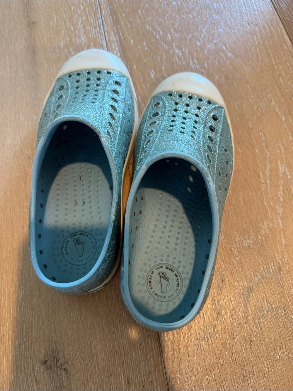 Native Kids Slip-On Water Shoes in Teal Glitter